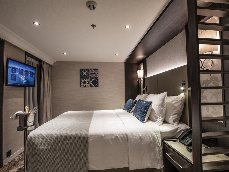 Category 4 Diamond Deck